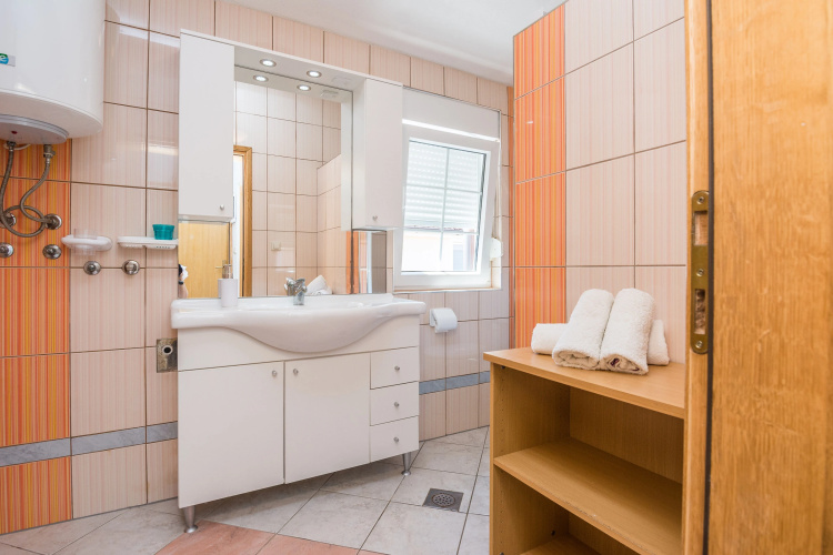Seaview Apartment Varga 3