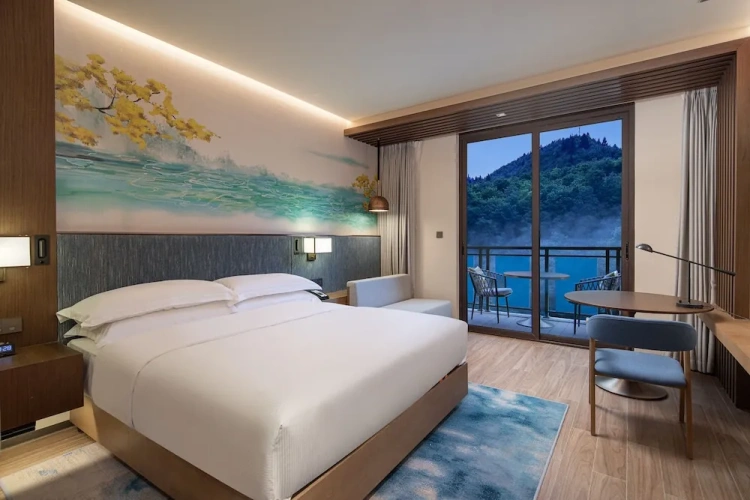 Deluxe Double room with balcony