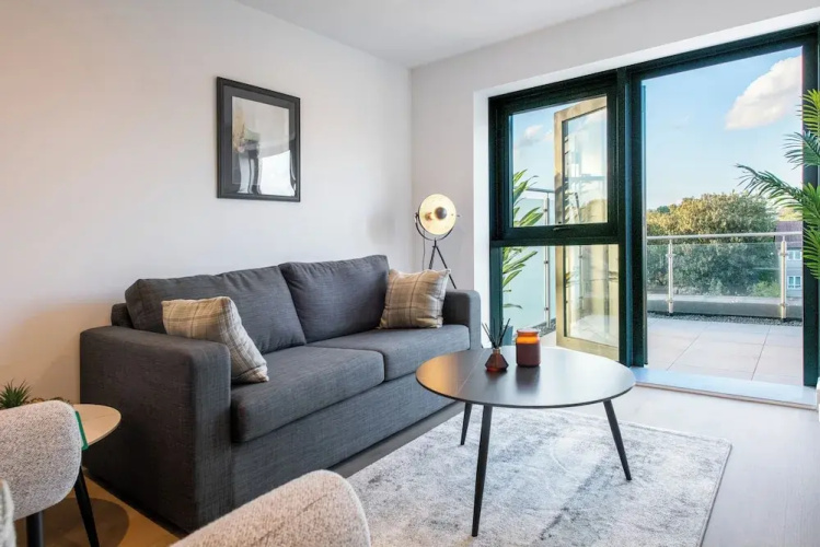 Axis Apartment