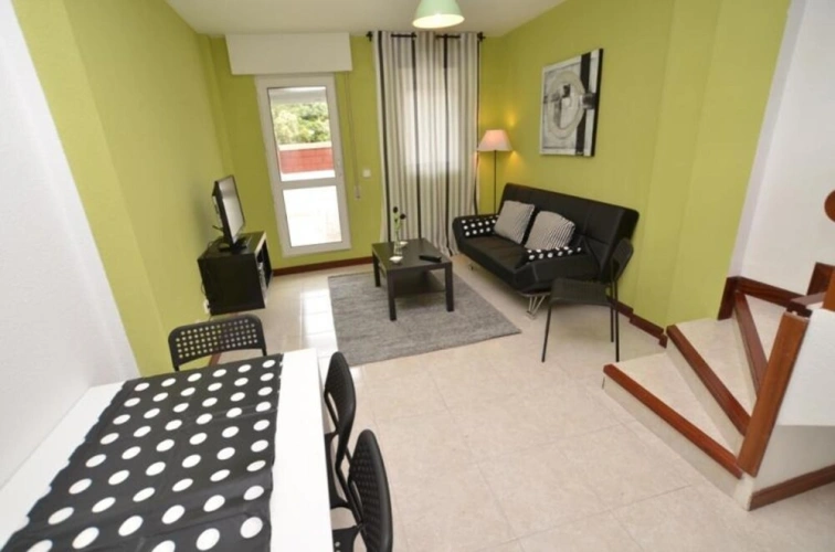 2 Bedrooms Family Apartment with sea view