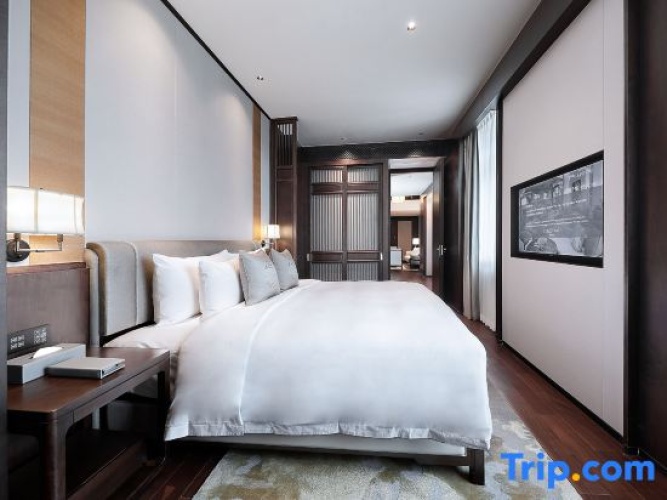 2 Bedrooms Suite