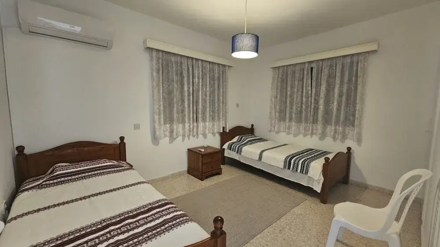 74 PRO - Stay Retro Retreat