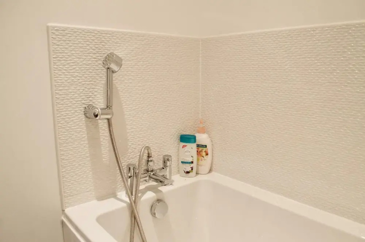 2 Bedroom Flat In Inverleith