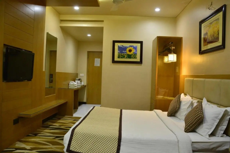 Hotel Surya Executive
