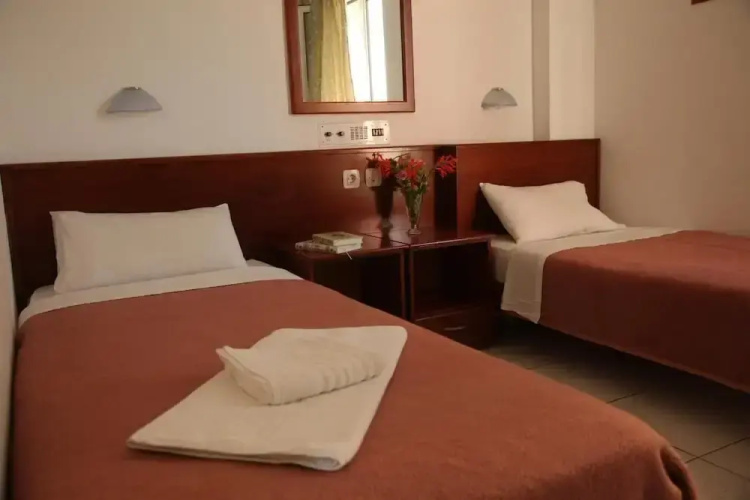 Hotel Dharam Villa