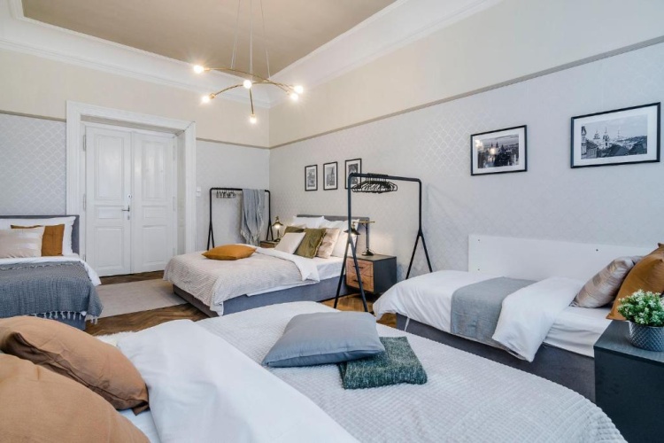 2 Bedrooms Apartment
