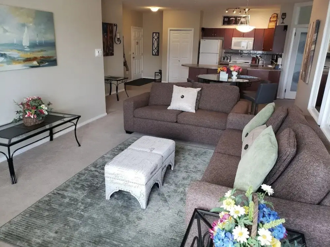 Pinnacle Pointe - By Vacations Kelowna