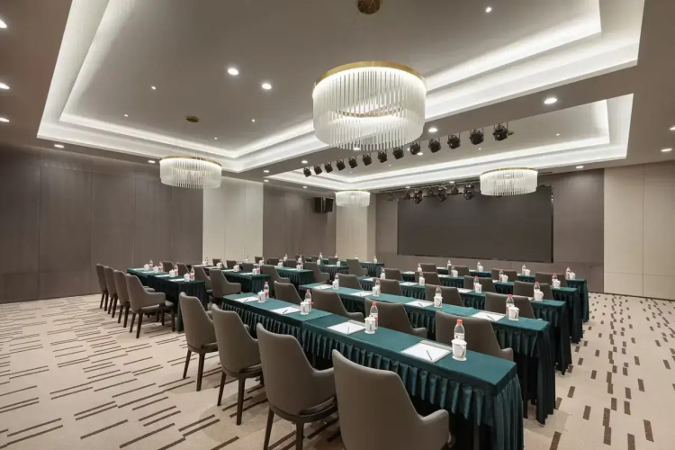 Ramada by Wyndham Bayannur