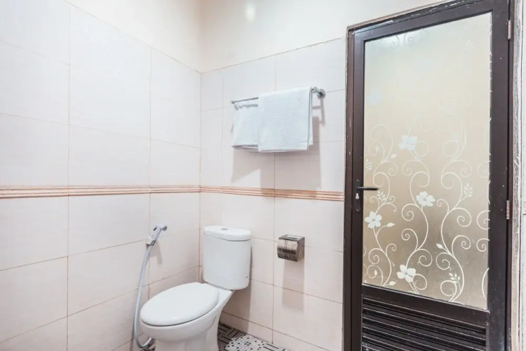 Wisma Lux Barkah by OYO Rooms