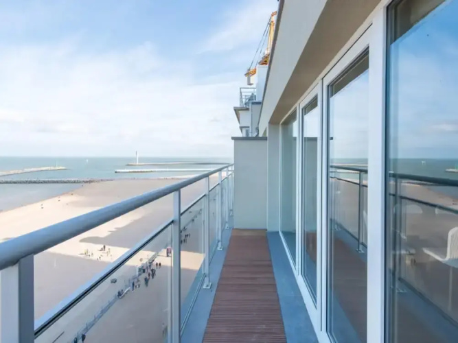 Tasteful Apartment Near the Beach
