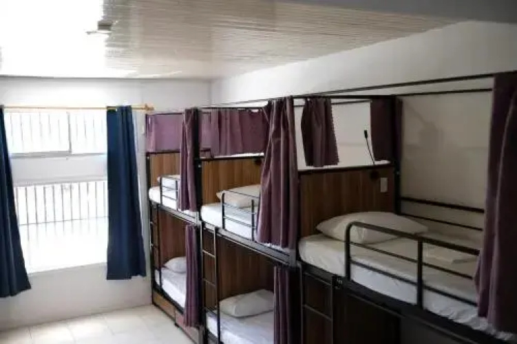 Ragamuffin Hostel & Coffee Bar