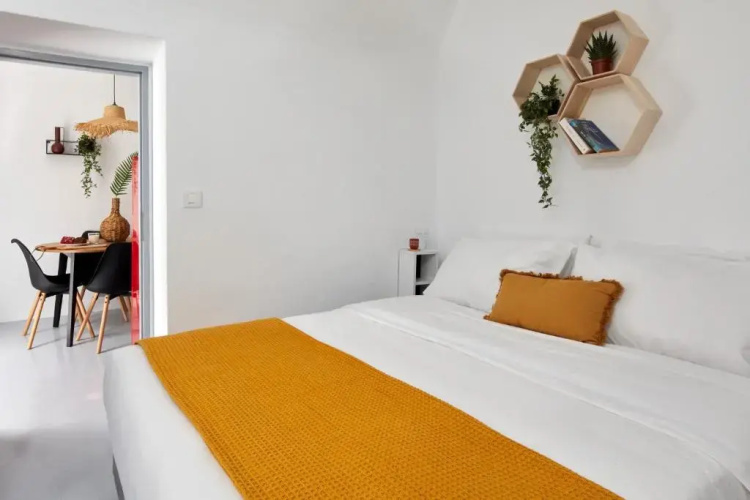 Lamina Guest House Perissa