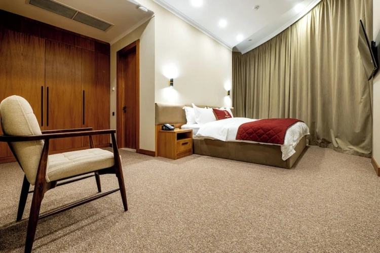 Executive Suite with city view