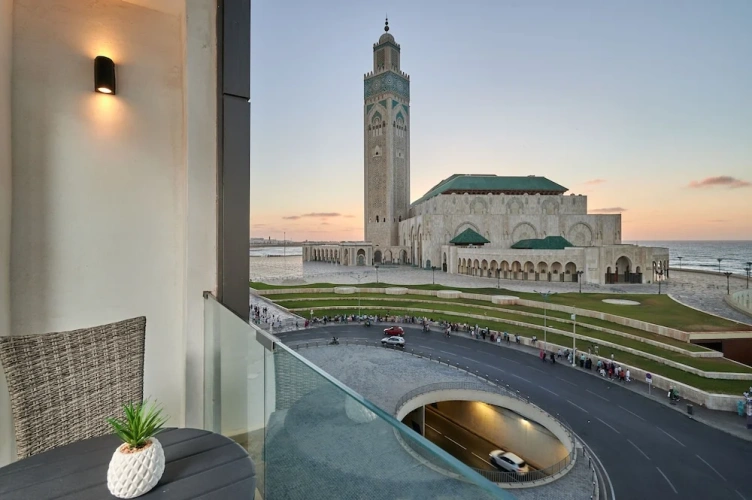 Luxury Apartment with balcony