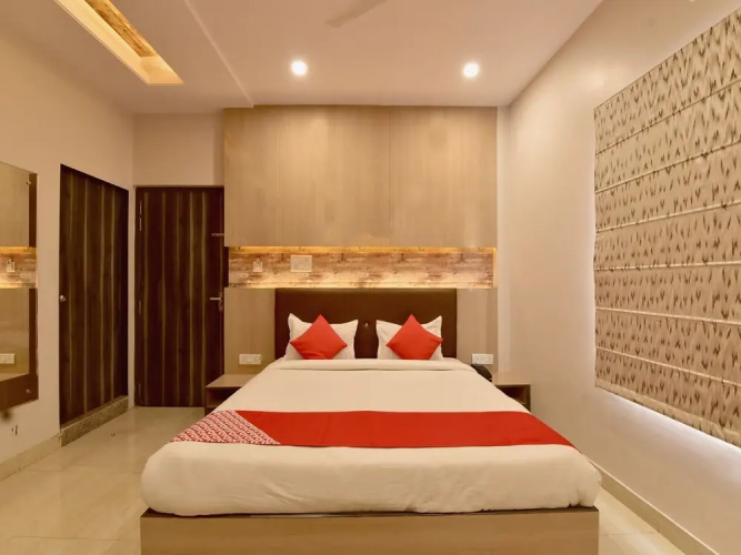 OYO 23085 Baba Hotel