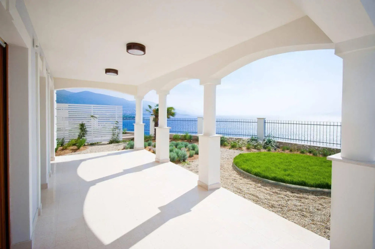 Poville Residence
