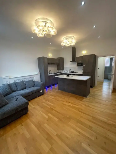 Impeccable 1 Bed Apartment in Wolverhampton
