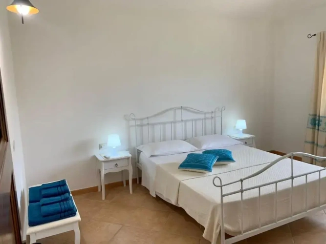 3 Bedrooms Cottage