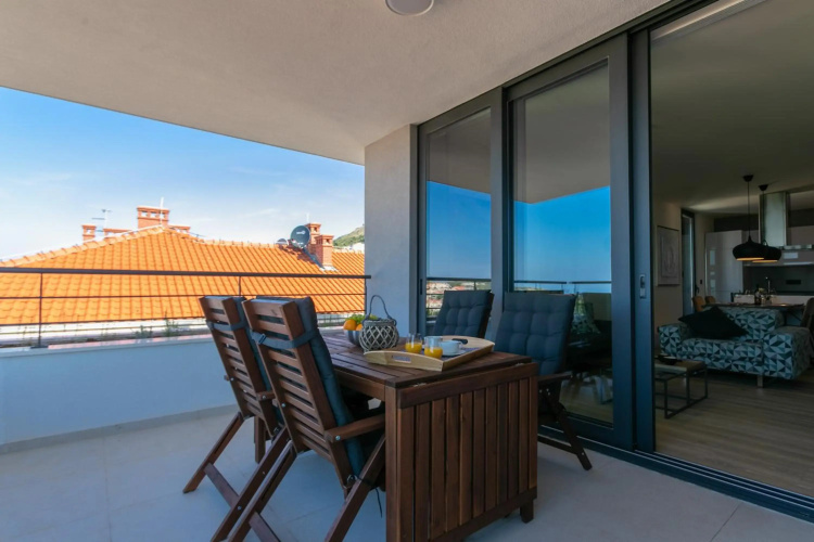 Eni Luxury Residence