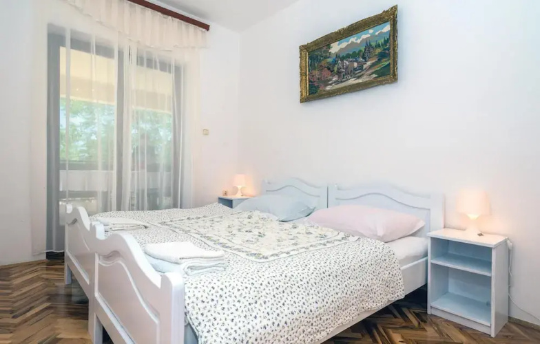 Nice Apartment in Senj With 2 Bedrooms