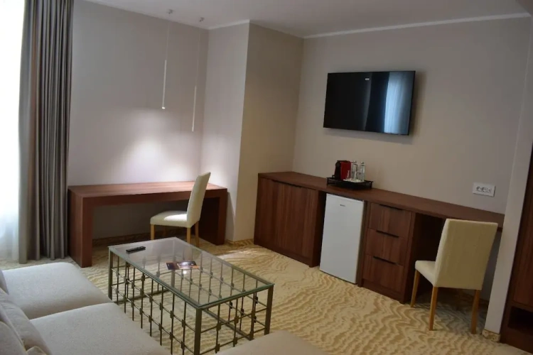 Deluxe Suite