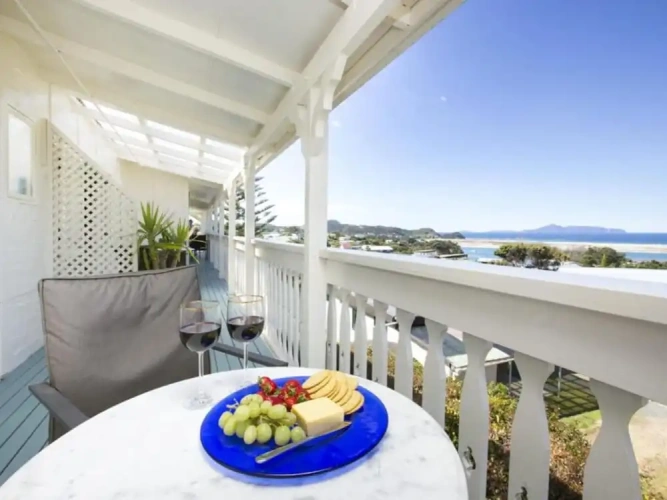 Standard room with balcony and with sea view
