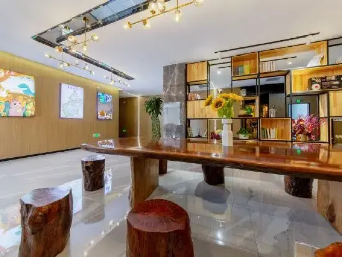 Burqin Luwang Hotel