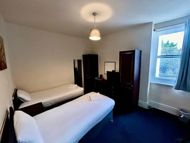 Cumberland Hotel