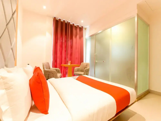 OYO 12670 Connect Inn