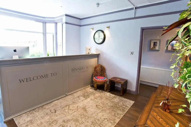 Cambridge House Hotel
