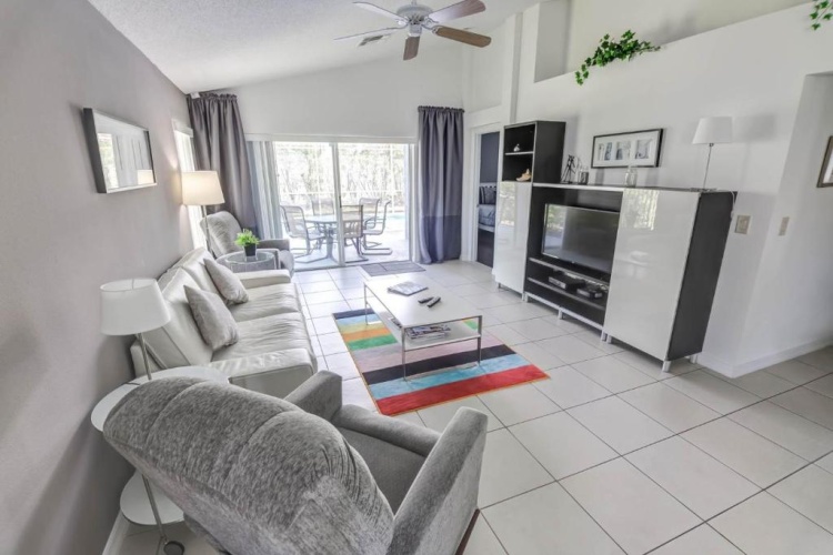 4 Bedrooms Cottage
