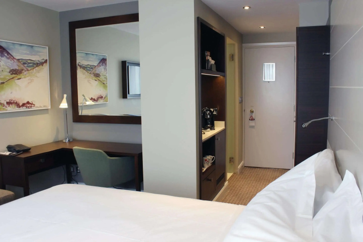 North Lakes Hotel And Spa