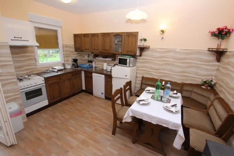 3 Bedrooms Apartment with balcony