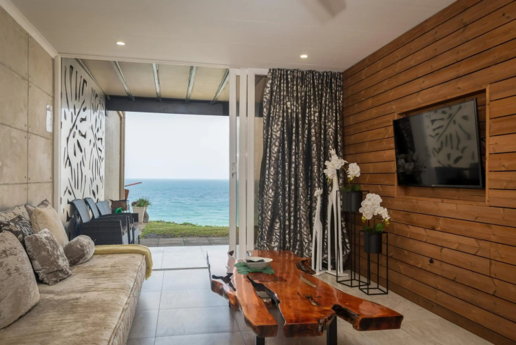 Sea front designer apartment
