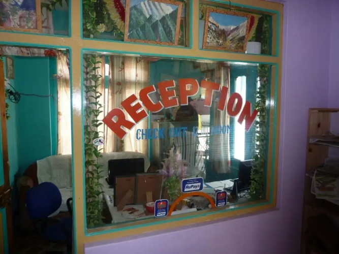 Shruti Guest House
