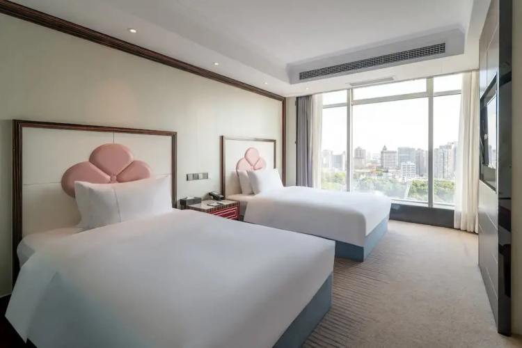 Suning Universal Hotel