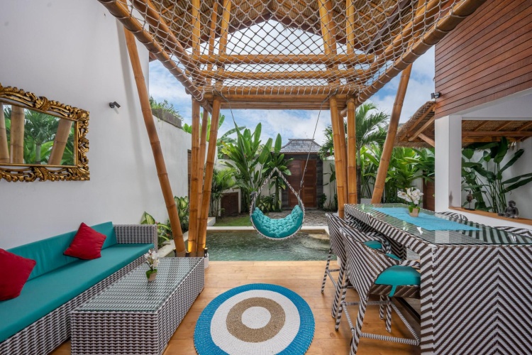 2 Bedrooms Villa