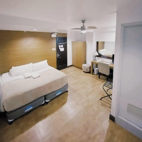 Deluxe (no window) Double room