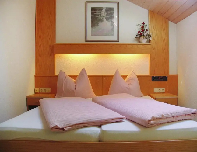 Chalet in Dienten With Ski-in Access