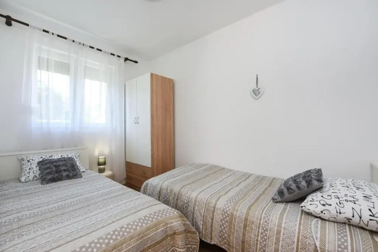 2 Bedrooms Apartment