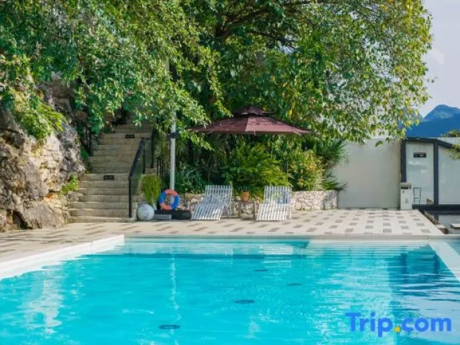 Yueqili · Zhixi Homestay (Shangnahui Branch, Wanfenglin Scenic Area, Xingyi)