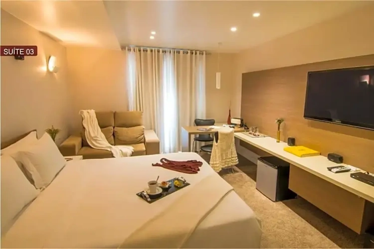 Deluxe Suite