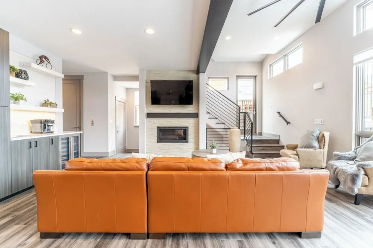 16 Sanctuary Lane