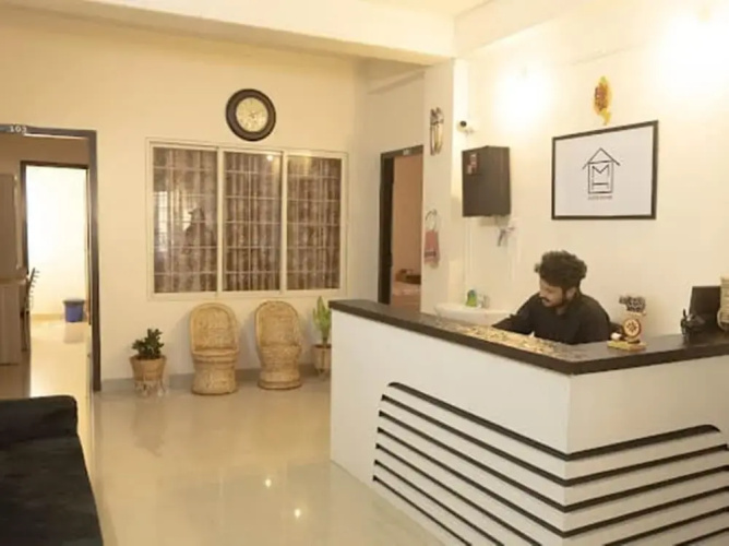 Malini Homes - Food & Lodging