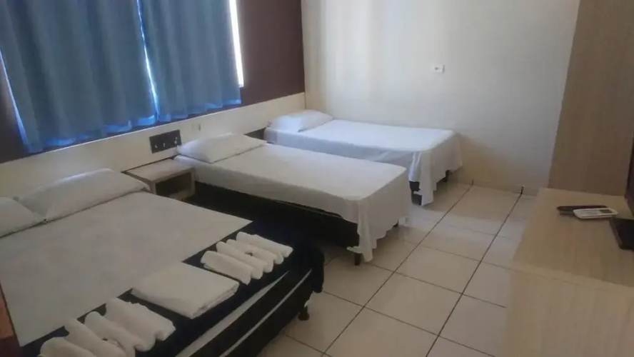 Falls Plaza Hotel