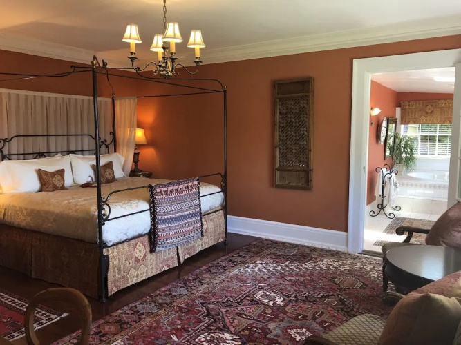 Villa Marco Polo Bed and Breakfast Inn
