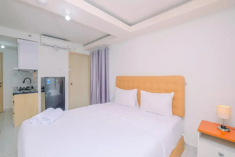 Warm And Comfortable Studio At Amethyst Apartment
