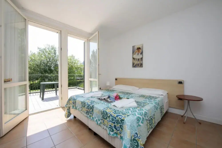 Porto Letizia Rosa 2