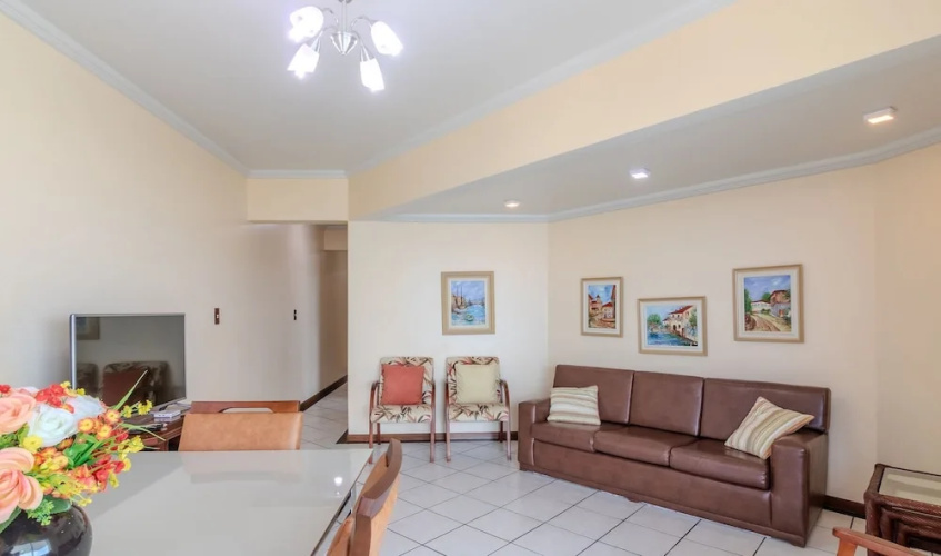 3BR Seafront apt w/ BBQ in Itapema Con0101