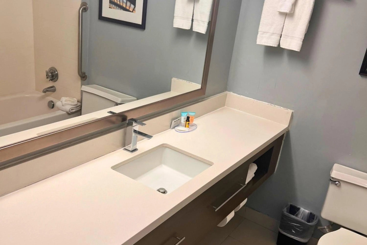 Envision Hotel & Conference Center Mansfield-Foxboro photo 10